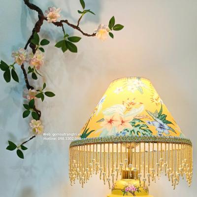 ĐÈN BÀN THIẾT KẾ – MEN VÀNG HỌA TIẾT CHIM TRĨ